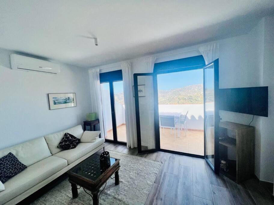 Atico Con Increibles Vistas A Las Montanas Y Mar Frigiliana Eksteriør bilde